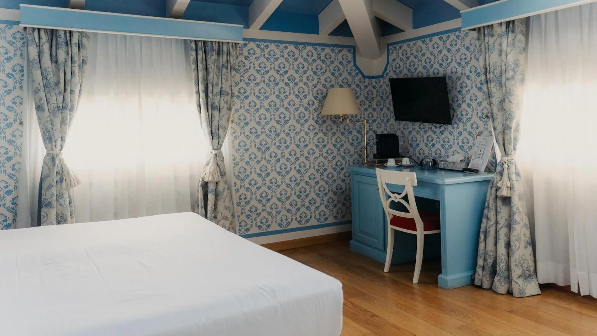 Hotel Palazzo Guiscardo Pietrasanta 4*,