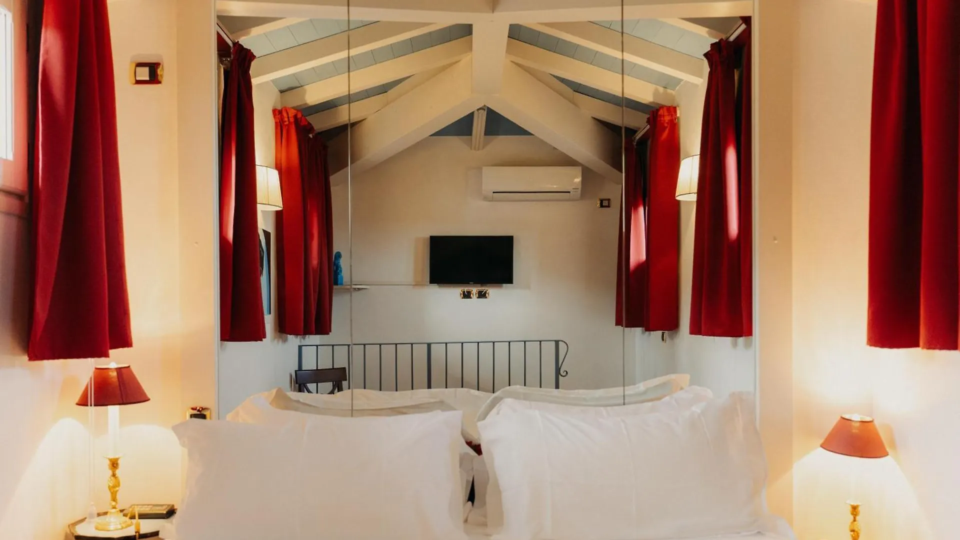 Hotel Palazzo Guiscardo Pietrasanta Italy
